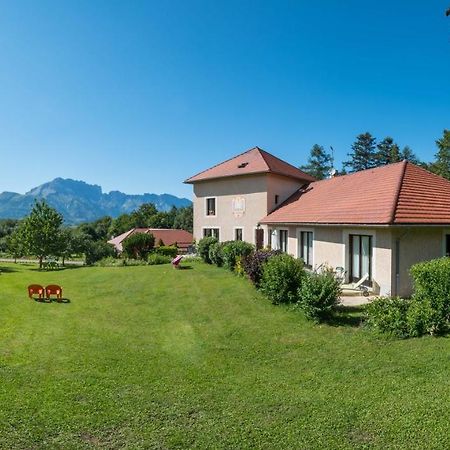 "La Combe Fleurie" Appartements & Chambres Сен-Бонне-ан-Шансор Экстерьер фото