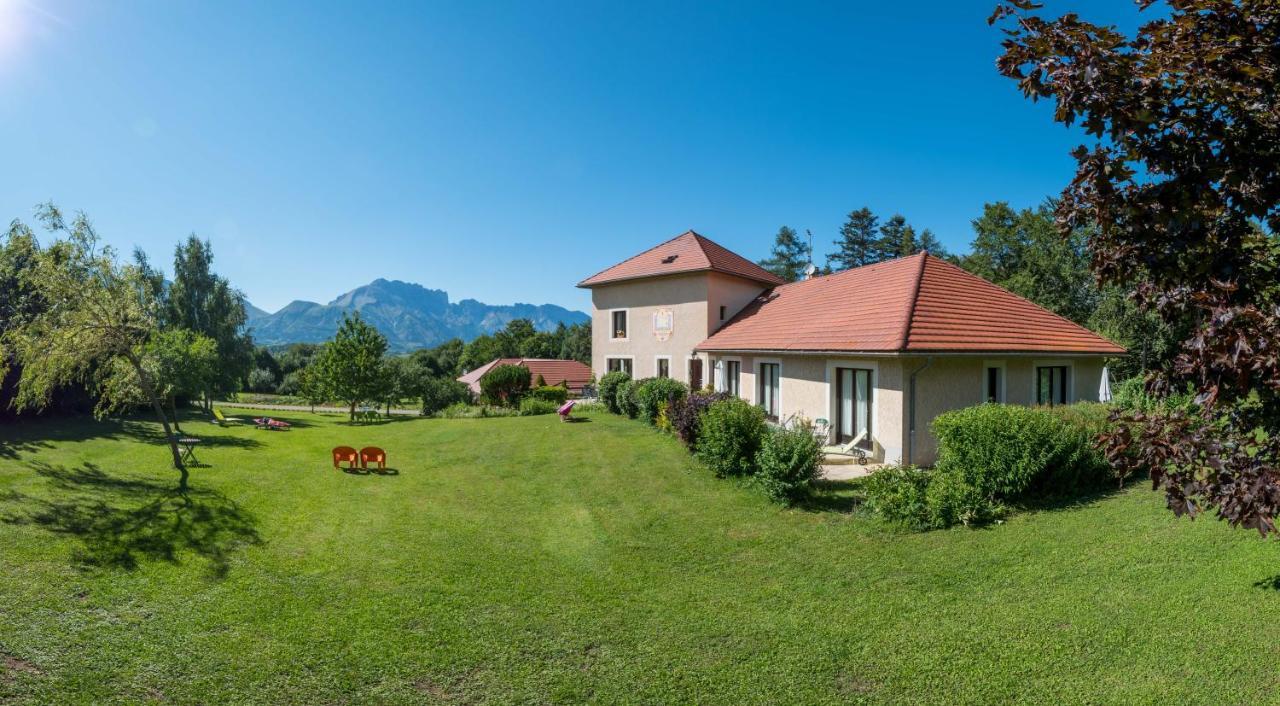 "La Combe Fleurie" Appartements & Chambres Сен-Бонне-ан-Шансор Экстерьер фото